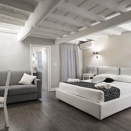 Delsi Suites Pantheon Rom Zimmer foto